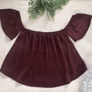 American Eagle: Women’s Silky Off Shoulder Cropped Top